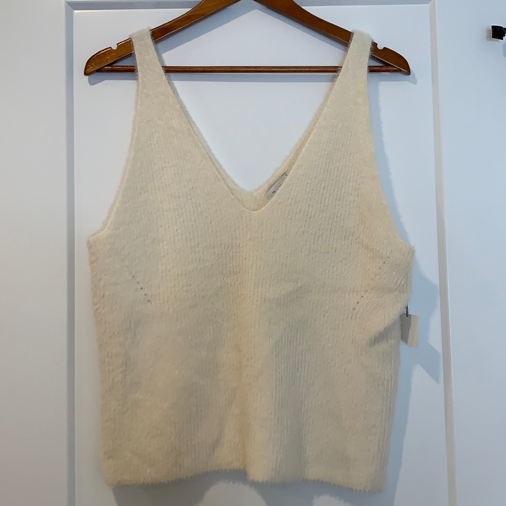 NWT Gentlefawn Cream Sleeveless V Neck Tank